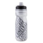Caramañola termica 620cc/21oz Camelbak Podium Chill Race Edition Blanco, negro y gris boca ancha