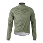 Indumentaria Pave - Campera impermeable rompeviento talle M. Verde militar